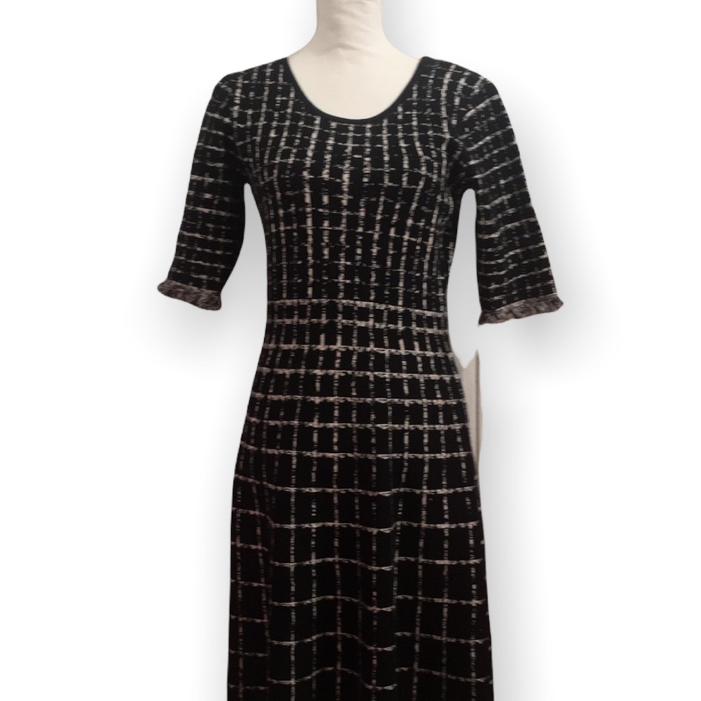 Taylor Dress - Picture 1 of 9